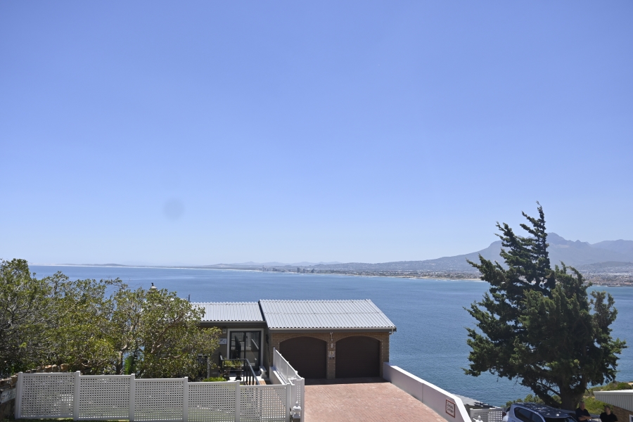 0 Bedroom Property for Sale in Mountainside Western Cape